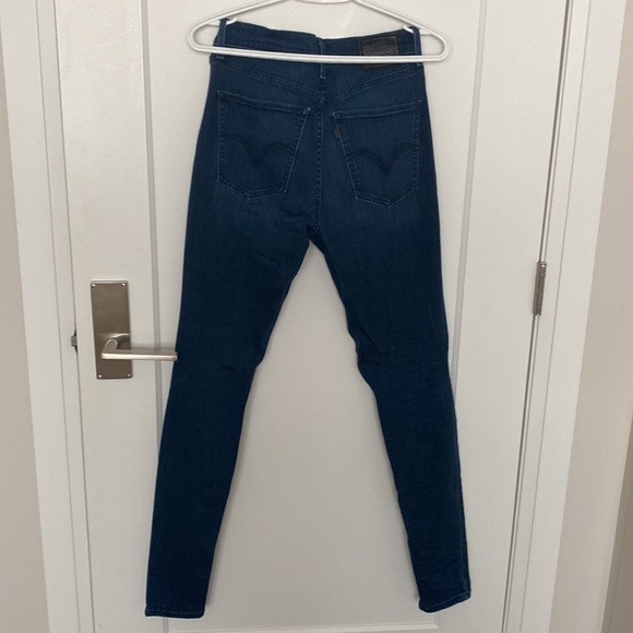 Levi’s Skinny Jeans - Picture 2 of 3